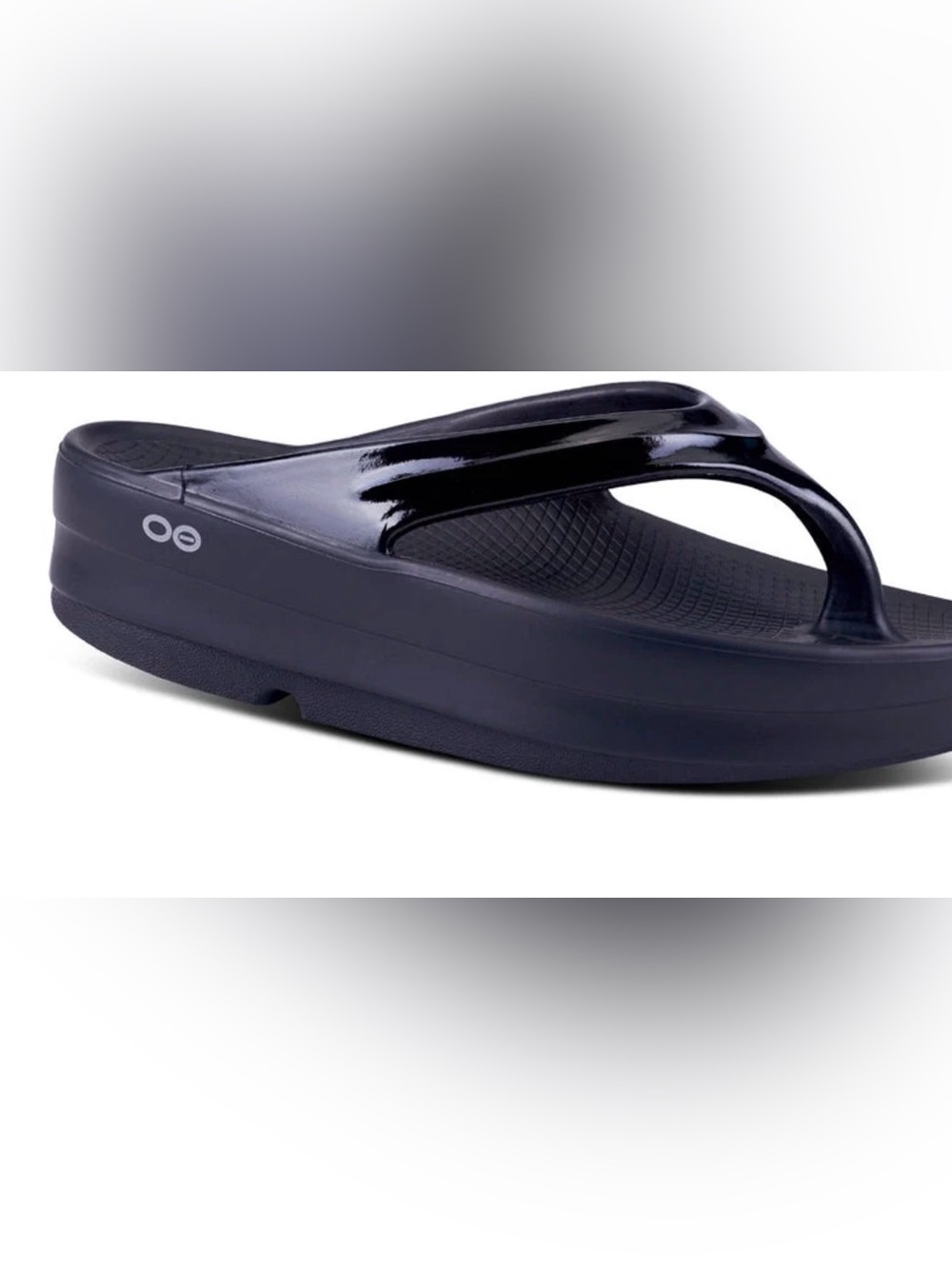 Oofos Oomega Oolala Recovery flip flops. Size 7